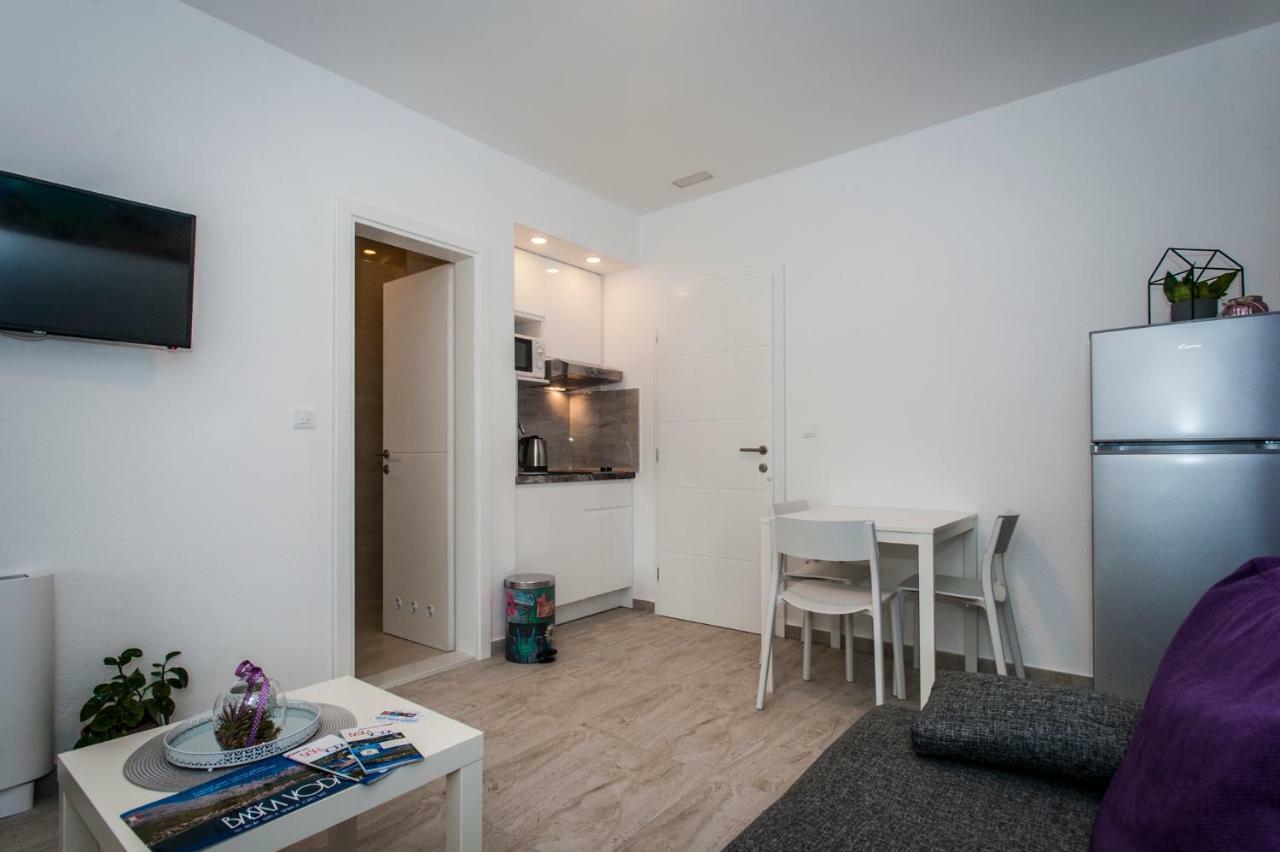 Apartmani Spiline - Mia บาชกาโวดา ภายนอก รูปภาพ