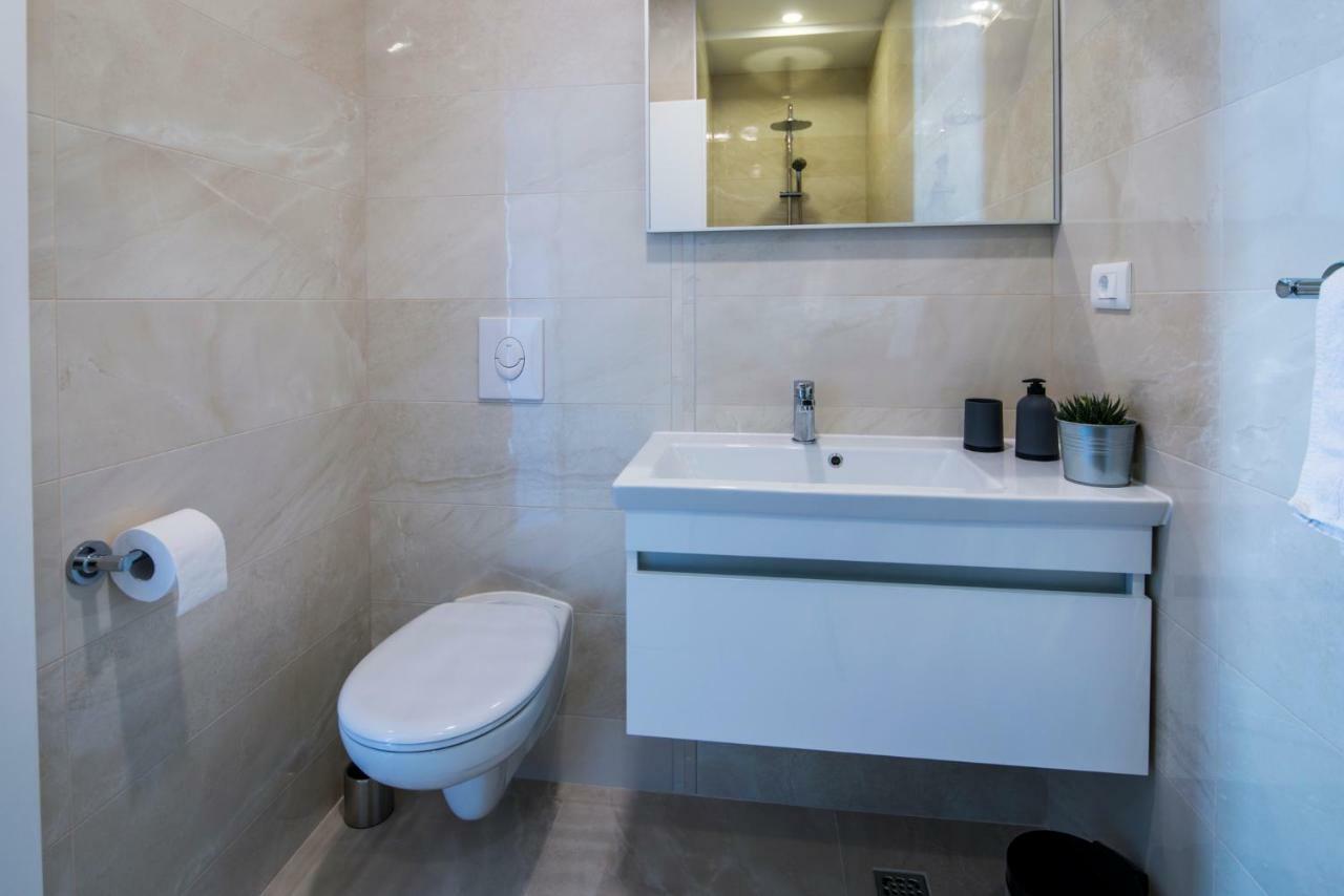 Apartmani Spiline - Mia บาชกาโวดา ภายนอก รูปภาพ